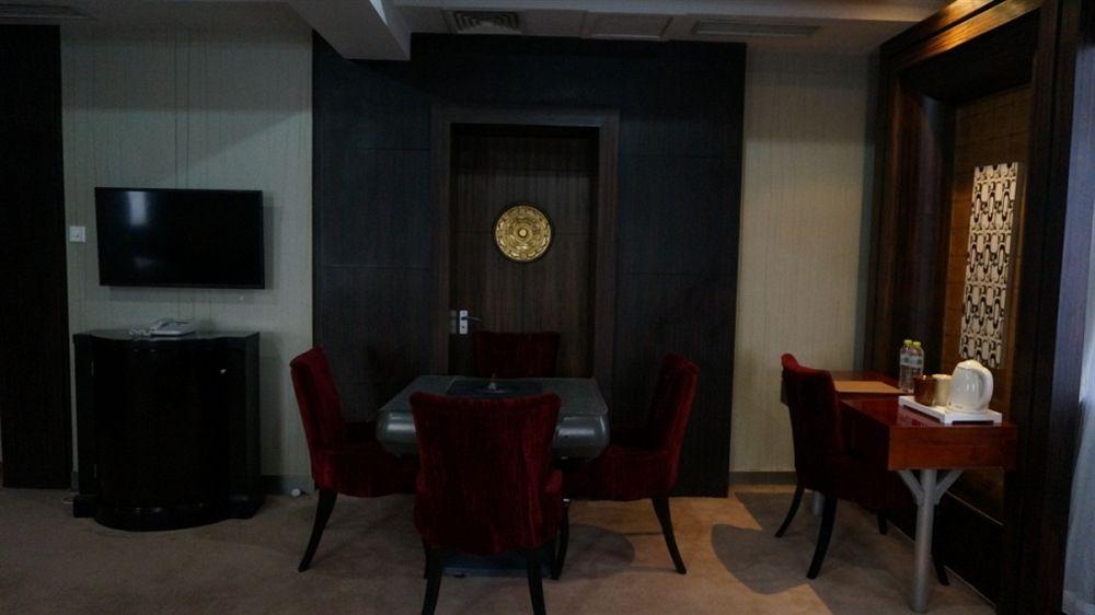 Base-Sanlitun Serviced Apartment Pekin Dış mekan fotoğraf